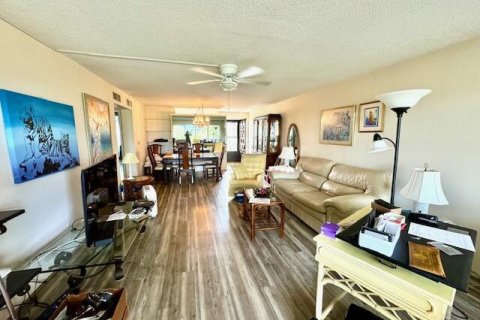 Condo in Jensen Beach, Florida, 2 bedrooms  № 1093332 - photo 24