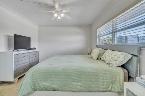 Copropriété à vendre à Deerfield Beach, Floride: 2 chambres, 96.62 m2 № 1154648 - photo 16