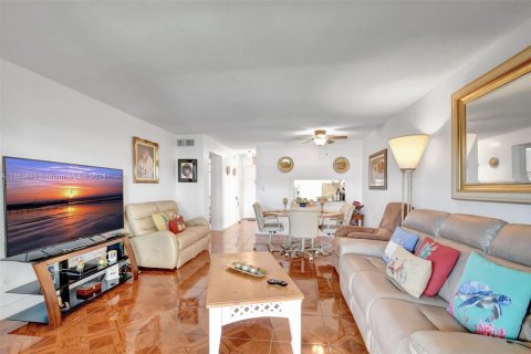 Condominio en venta en Lake Worth, Florida, 2 dormitorios, 83.05 m2 № 1348532 - foto 6