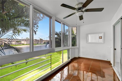 Condominio en venta en Lake Worth, Florida, 2 dormitorios, 83.05 m2 № 1348532 - foto 1