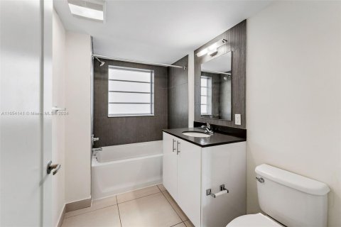 Condominio en alquiler en Miami Beach, Florida, 1 dormitorio, 53.51 m2 № 1348448 - foto 18