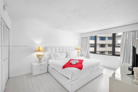 Copropriété à vendre à Miami Beach, Floride: 2 chambres, 89.19 m2 № 1348489 - photo 4