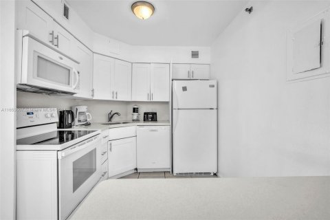 Copropriété à vendre à Miami Beach, Floride: 2 chambres, 89.19 m2 № 1348489 - photo 3