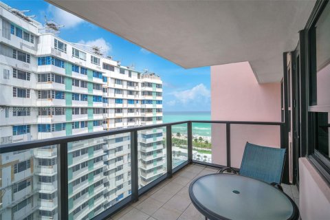 Copropriété à vendre à Miami Beach, Floride: 2 chambres, 89.19 m2 № 1348489 - photo 23