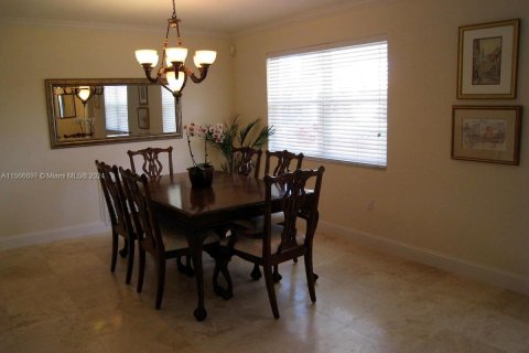 House in Pinecrest, Florida 3 bedrooms № 1132059 - photo 12