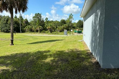 House in LaBelle, Florida 3 bedrooms № 1372676 - photo 17