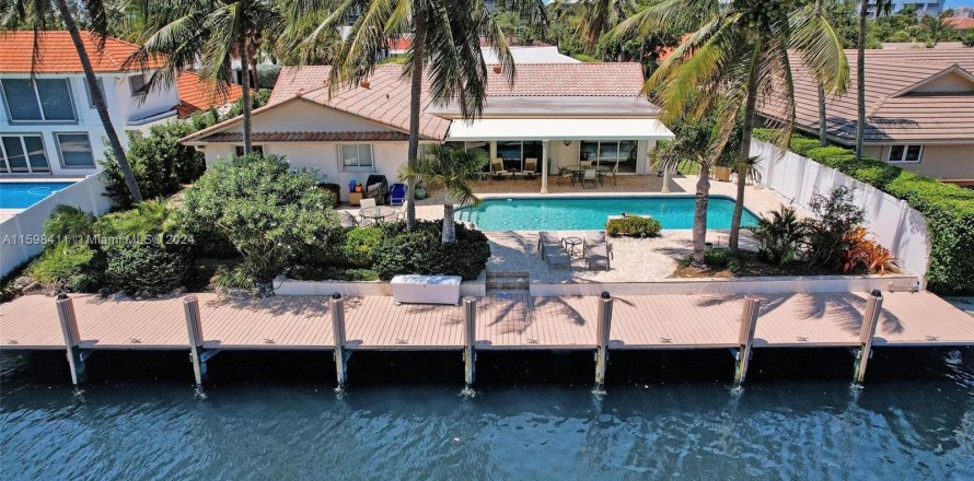 Villa ou maison à Fort Lauderdale, Floride 4 chambres, 239.22 m2 № 1209751