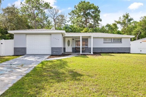 House in Spring Hill, Florida 3 bedrooms, 106.28 sq.m. № 1349789 - photo 1