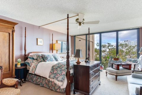 Condo in Tampa, Florida, 2 bedrooms  № 1436603 - photo 20