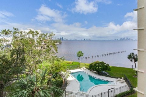 Condo in Tampa, Florida, 2 bedrooms  № 1436603 - photo 24