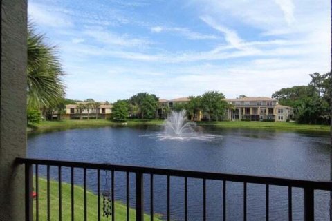 Condo in Saint Augustine, Florida, 2 bedrooms  № 769433 - photo 1