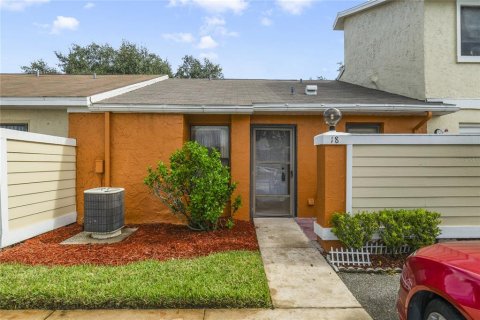 Townhouse in Kissimmee, Florida 2 bedrooms, 87.14 sq.m. № 1361277 - photo 1