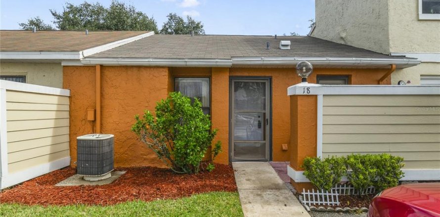 Townhouse in Kissimmee, Florida 2 bedrooms, 87.14 sq.m. № 1361277