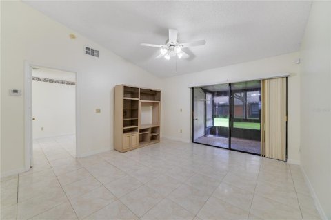 Touwnhouse à vendre à Kissimmee, Floride: 2 chambres, 87.14 m2 № 1361277 - photo 15