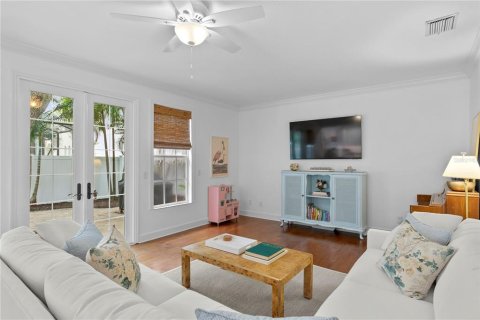 Casa en venta en Tampa, Florida, 4 dormitorios, 213.68 m2 № 1361276 - foto 8