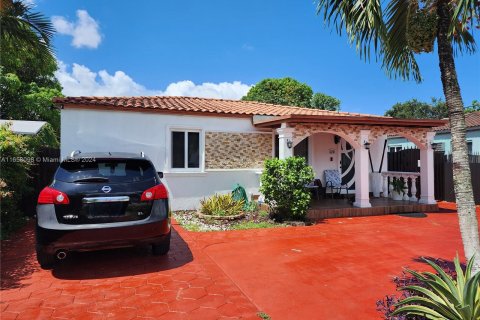 Villa ou maison à vendre à Miami, Floride: 2 chambres, 197.88 m2 № 1360605 - photo 13