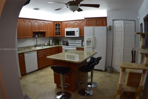 Adosado en venta en Miami, Florida, 3 dormitorios, 166.67 m2 № 1360649 - foto 15