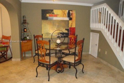 Adosado en venta en Miami, Florida, 3 dormitorios, 166.67 m2 № 1360649 - foto 27