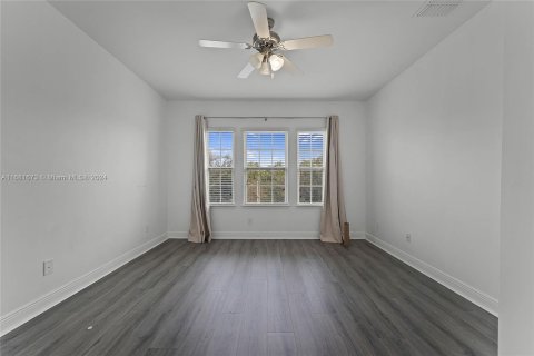 Adosado en venta en Orlando, Florida, 4 dormitorios № 1422953 - foto 15