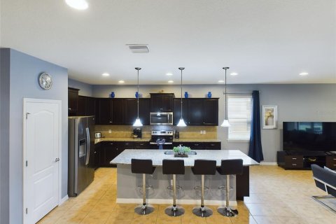 Casa en venta en Kissimmee, Florida, 8 dormitorios, 375.42 m2 № 877743 - foto 17