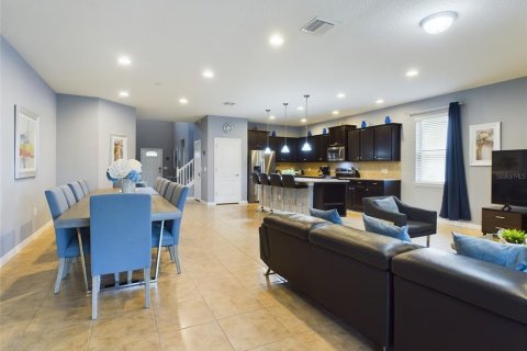 Casa en venta en Kissimmee, Florida, 8 dormitorios, 375.42 m2 № 877743 - foto 23