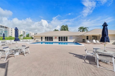 Copropriété à vendre à Dania Beach, Floride: 2 chambres, 110.55 m2 № 1389940 - photo 22