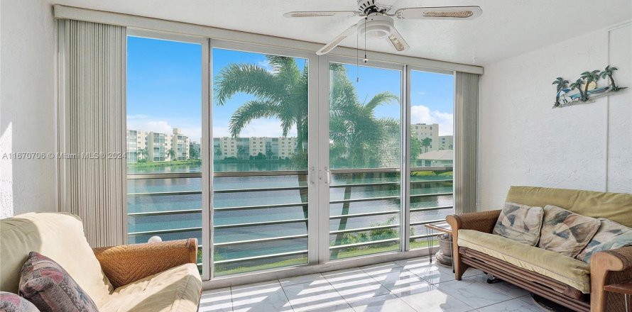 Condo in Dania Beach, Florida, 2 bedrooms  № 1389940