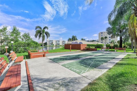 Condominio en venta en Dania Beach, Florida, 2 dormitorios, 110.55 m2 № 1389940 - foto 24