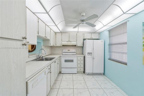 Copropriété à vendre à Dania Beach, Floride: 2 chambres, 110.55 m2 № 1389940 - photo 6