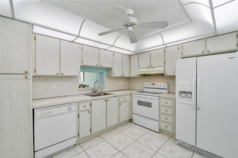 Copropriété à vendre à Dania Beach, Floride: 2 chambres, 110.55 m2 № 1389940 - photo 5