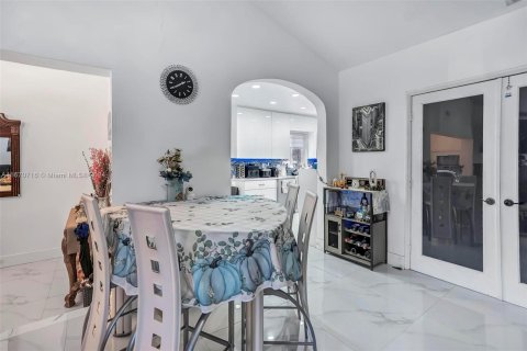 Casa en venta en Miami Beach, Florida, 3 dormitorios, 144.74 m2 № 1389941 - foto 7