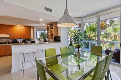 Condo in Aventura, Florida, 3 bedrooms  № 1362587 - photo 4