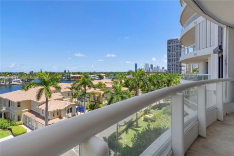 Condo in Aventura, Florida, 3 bedrooms  № 1362587 - photo 19