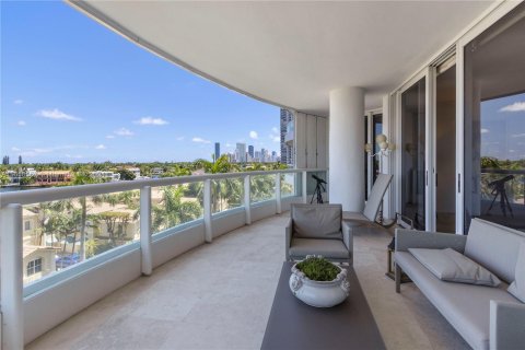 Condo in Aventura, Florida, 3 bedrooms  № 1362587 - photo 20