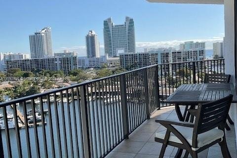 Copropriété à vendre à Hallandale Beach, Floride: 2 chambres, 157.19 m2 № 1292600 - photo 16