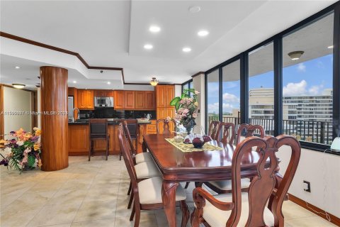 Copropriété à vendre à Hallandale Beach, Floride: 2 chambres, 157.19 m2 № 1292600 - photo 4