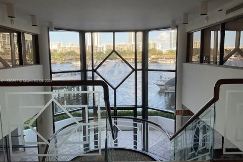 Copropriété à vendre à Hallandale Beach, Floride: 2 chambres, 157.19 m2 № 1292600 - photo 20