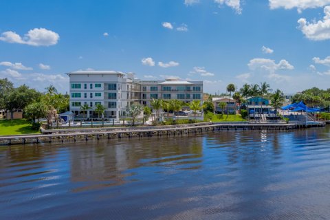 Condo in Stuart, Florida, 2 bedrooms  № 822027 - photo 15