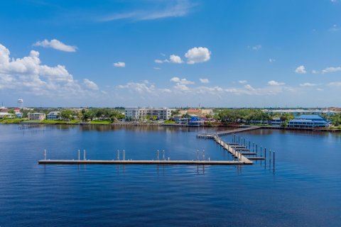 Condo in Stuart, Florida, 2 bedrooms  № 822027 - photo 14