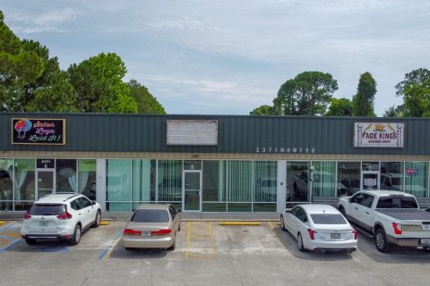 Magasin à louer à Mary Esther, Floride: 2794.5 m2 № 561846 - photo 1