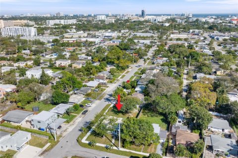 House in Fort Lauderdale, Florida 3 bedrooms, 81.75 sq.m. № 1396181 - photo 22