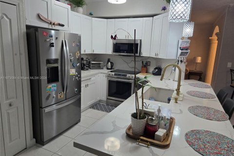 Adosado en venta en Miramar, Florida, 3 dormitorios, 163.6 m2 № 1396092 - foto 11