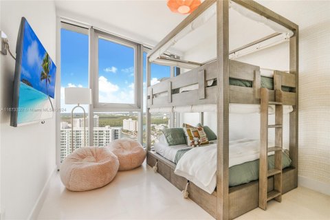 Condominio en alquiler en Sunny Isles Beach, Florida, 3 dormitorios, 198.53 m2 № 1396183 - foto 14