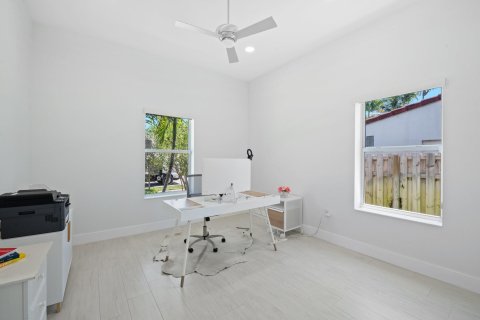 Casa en venta en Fort Lauderdale, Florida, 4 dormitorios, 277.59 m2 № 1189813 - foto 18