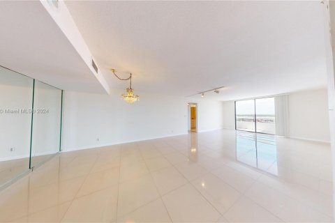 Copropriété à vendre à Hallandale Beach, Floride: 2 chambres, 130.06 m2 № 1294645 - photo 6