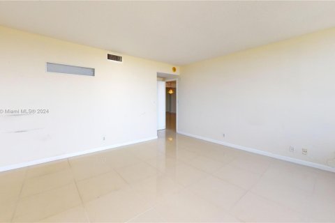 Copropriété à vendre à Hallandale Beach, Floride: 2 chambres, 130.06 m2 № 1294645 - photo 29