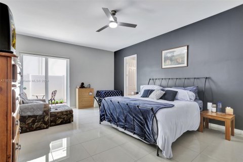 Adosado en venta en Pompano Beach, Florida, 3 dormitorios, 169.73 m2 № 1294664 - foto 12