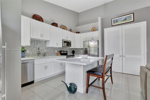 Townhouse in Pompano Beach, Florida 3 bedrooms, 169.73 sq.m. № 1294664 - photo 22