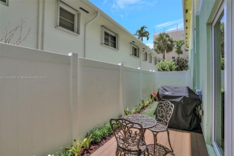 Touwnhouse à vendre à Pompano Beach, Floride: 3 chambres, 169.73 m2 № 1294664 - photo 7