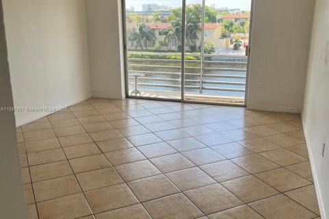 Copropriété à vendre à Aventura, Floride: 1 chambre № 1177700 - photo 3